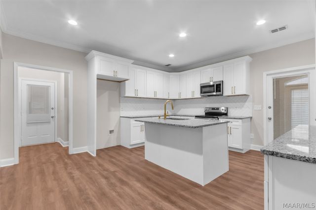 1960 Parkview Drive S, Montgomery, AL 36117