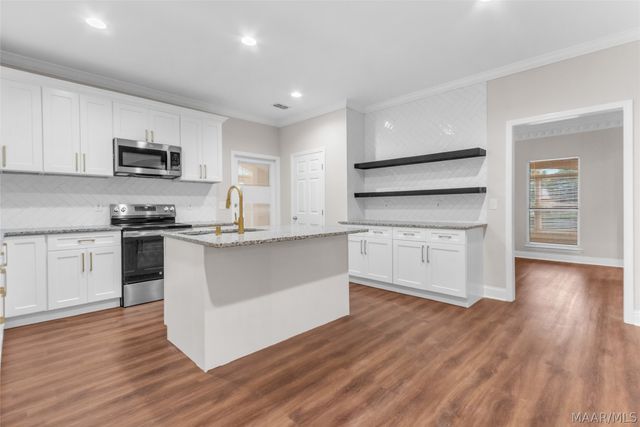 1960 Parkview Drive S, Montgomery, AL 36117