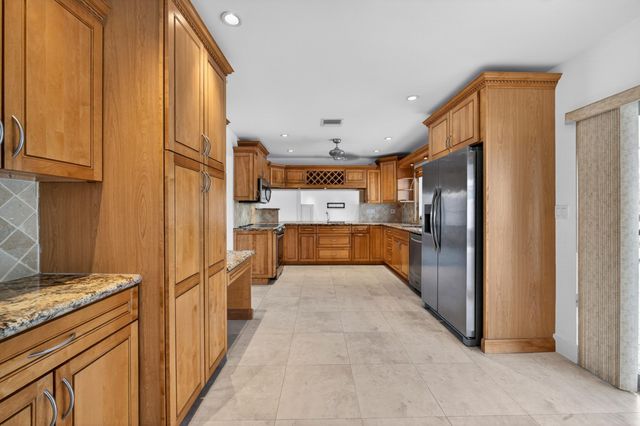 6251 NE 20th Terrace, Fort Lauderdale, FL 33308