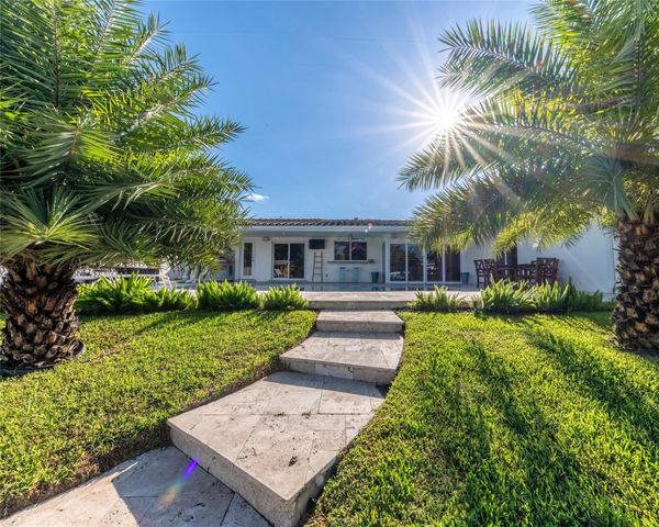 6251 NE 20th Terrace, Fort Lauderdale, FL 33308
