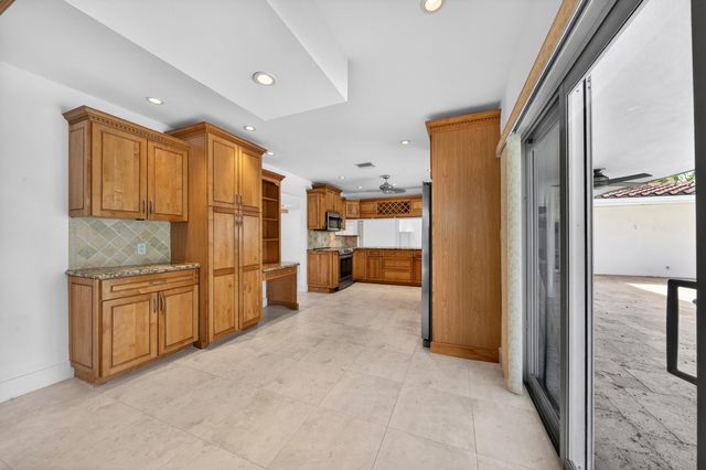 6251 NE 20th Terrace, Fort Lauderdale, FL 33308