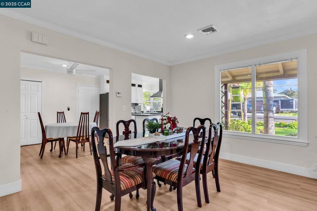 1455 Grove Way, Concord, CA 94518