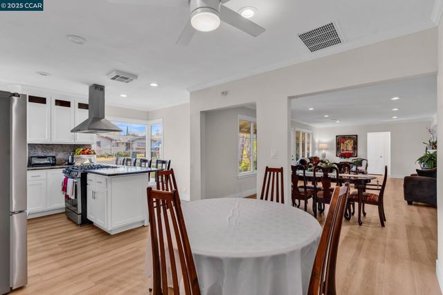 1455 Grove Way, Concord, CA 94518