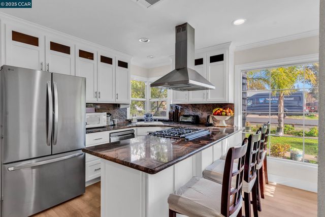 1455 Grove Way, Concord, CA 94518