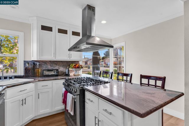 1455 Grove Way, Concord, CA 94518