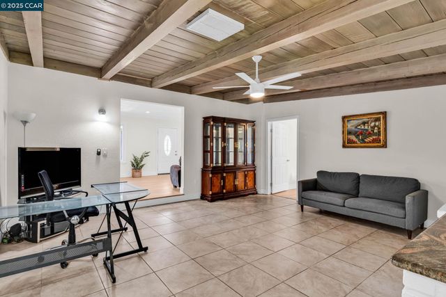 1455 Grove Way, Concord, CA 94518