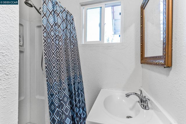 1455 Grove Way, Concord, CA 94518