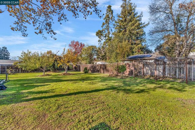 1455 Grove Way, Concord, CA 94518