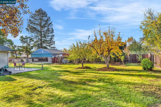 1455 Grove Way, Concord, CA 94518