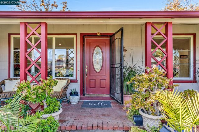 1455 Grove Way, Concord, CA 94518