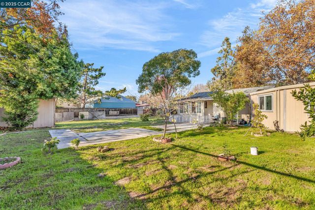 1455 Grove Way, Concord, CA 94518