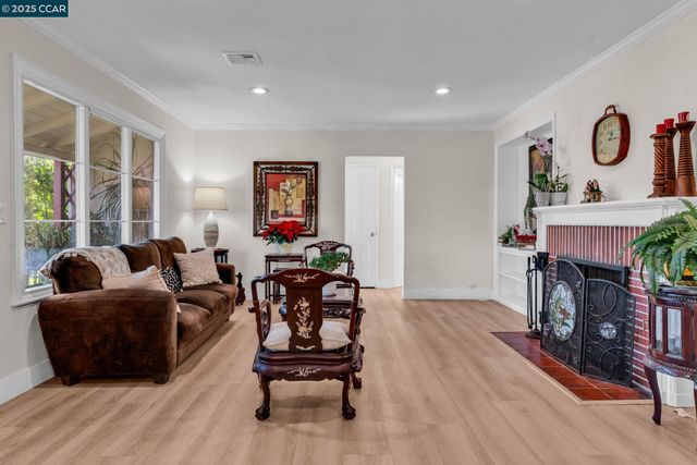 1455 Grove Way, Concord, CA 94518