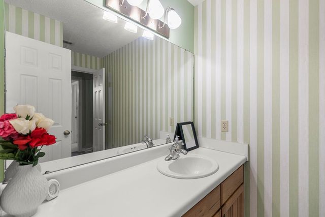 85 Sweetbay Trace, Dothan, AL 36303