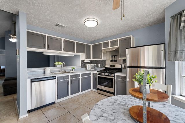 1804 Spruce Drive, Rosenberg, TX 77471