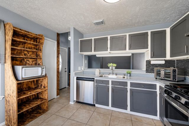 1804 Spruce Drive, Rosenberg, TX 77471