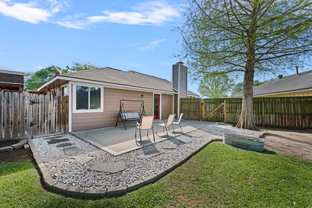 1804 Spruce Drive, Rosenberg, TX 77471