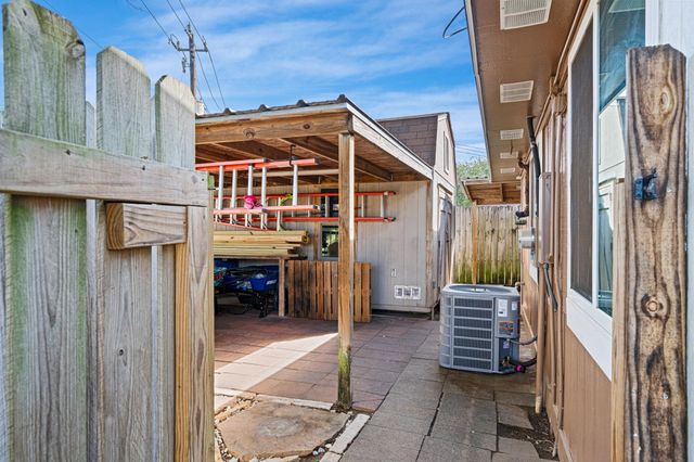 1804 Spruce Drive, Rosenberg, TX 77471