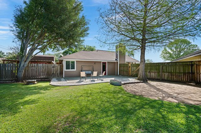 1804 Spruce Drive, Rosenberg, TX 77471