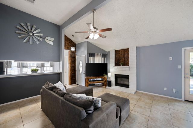 1804 Spruce Drive, Rosenberg, TX 77471