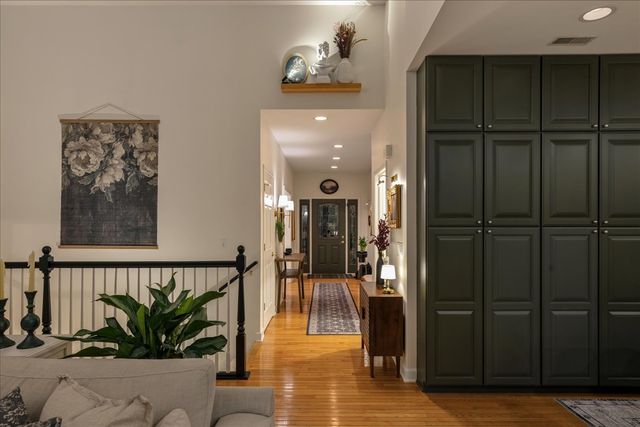 8690 Shade Tree Circle, Lakewood, IL 60014