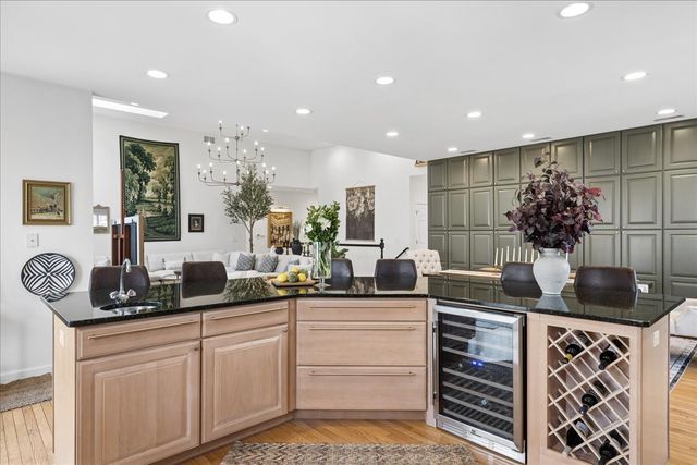 8690 Shade Tree Circle, Lakewood, IL 60014