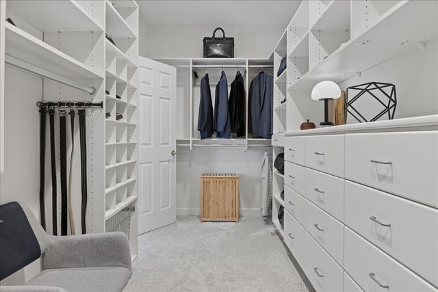 8690 Shade Tree Circle, Lakewood, IL 60014