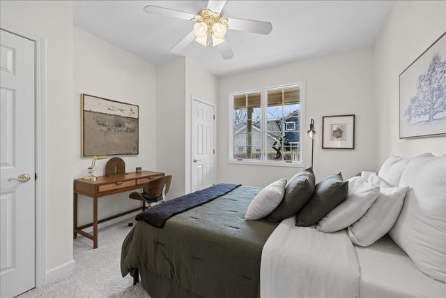 8690 Shade Tree Circle, Lakewood, IL 60014