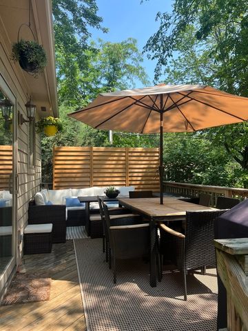 8690 Shade Tree Circle, Lakewood, IL 60014