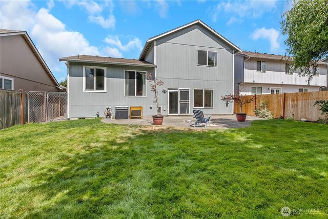 9016 190th Street E, Puyallup, WA 98375