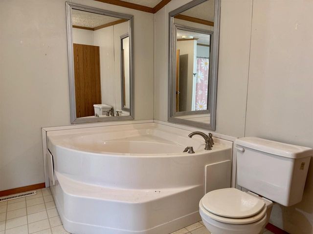 15481 Whispering Pines Ct, Hayward, WI 54843