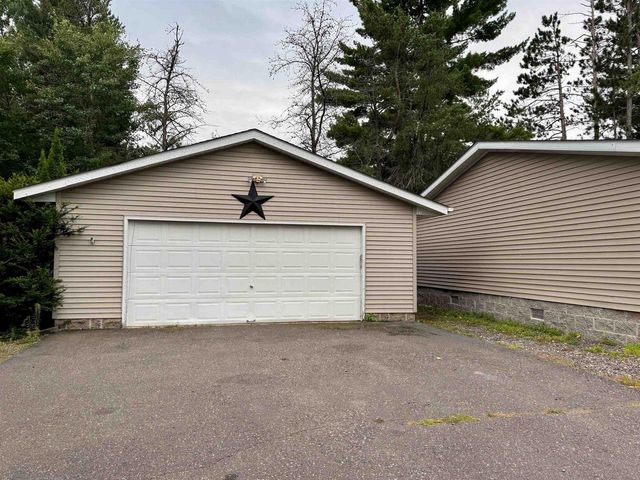 15481 Whispering Pines Ct, Hayward, WI 54843