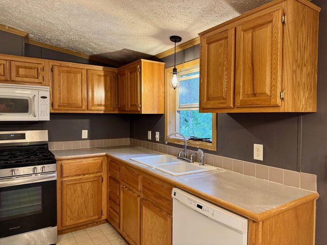 15481 Whispering Pines Ct, Hayward, WI 54843