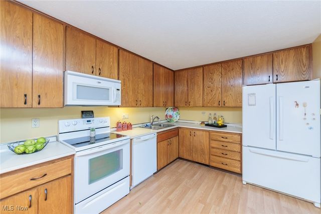 11030 Southwind Court, Strongsville, OH 44149