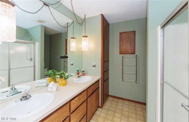 11030 Southwind Court, Strongsville, OH 44149