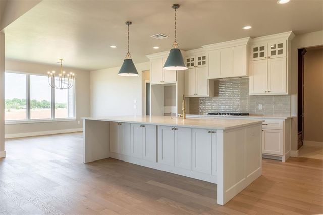 6721 Lake View Court, Cashion, OK 73044
