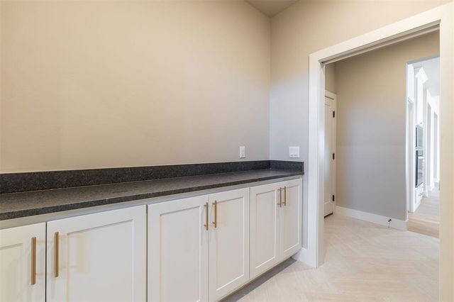 6721 Lake View Court, Cashion, OK 73044