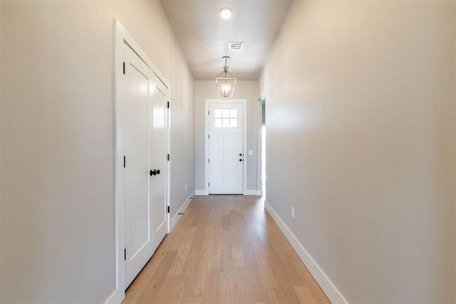 6721 Lake View Court, Cashion, OK 73044