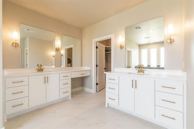 6721 Lake View Court, Cashion, OK 73044