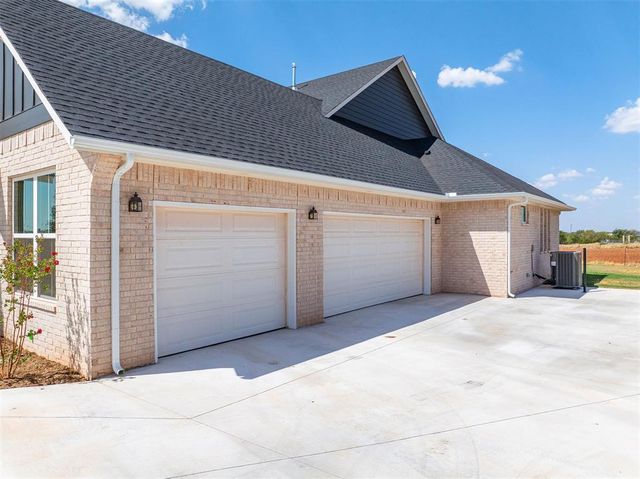 6721 Lake View Court, Cashion, OK 73044