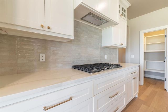 6721 Lake View Court, Cashion, OK 73044
