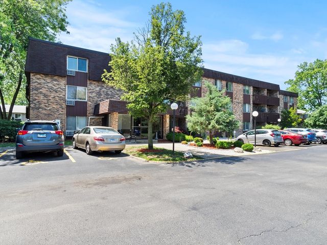 940 E Old Willow Road 305, Prospect Heights, IL 60070