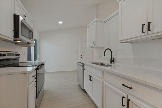 909 Maydelle Lane, Garland, TX 75042