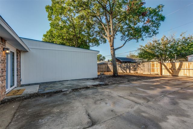 909 Maydelle Lane, Garland, TX 75042