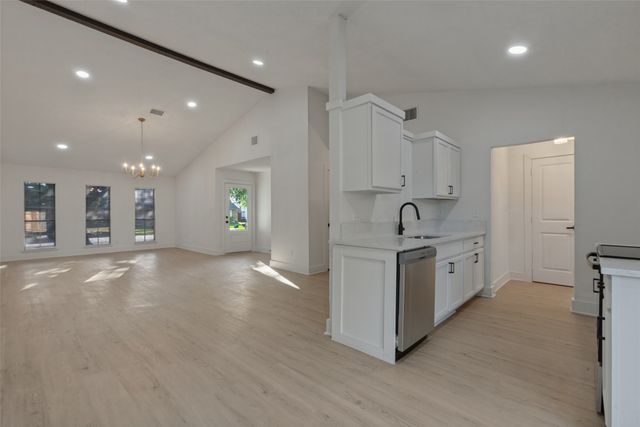 909 Maydelle Lane, Garland, TX 75042