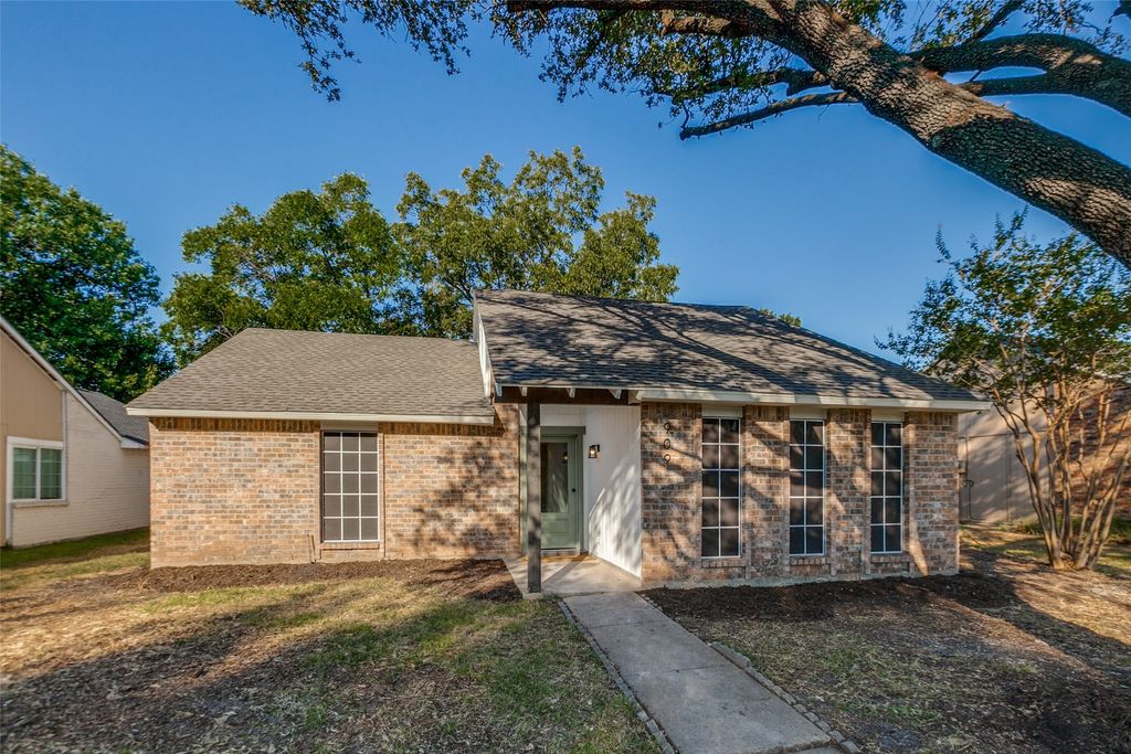 909 Maydelle Lane, Garland, TX 75042