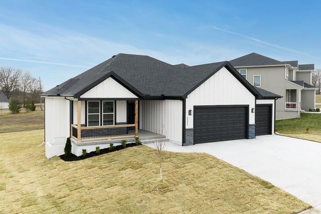 15609 Austin Court, Basehor, KS 66007