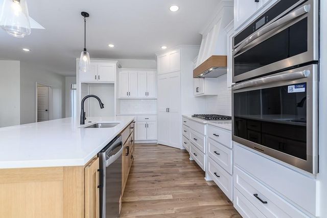 15609 Austin Court, Basehor, KS 66007