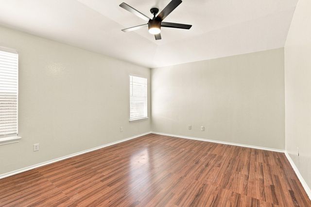 338 Oxford DR, Kyle, TX 78640