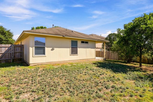 338 Oxford DR, Kyle, TX 78640