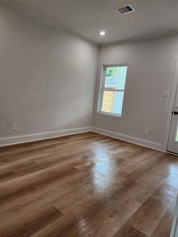 10926 Ivyridge Road B, Houston, TX 77043